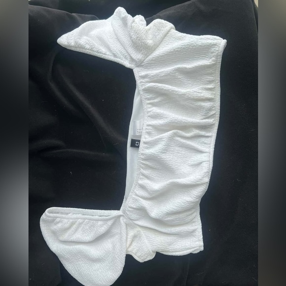 Floral Green & White Skirt (Lehenga) Rent due Taking best offers immediately! - Picture 7 of 9